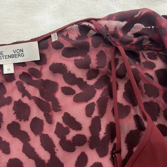 Diane Von Furstenberg Katherine Merlot & Black Velvet Wrap Dress size Medium - Picture 10 of 11